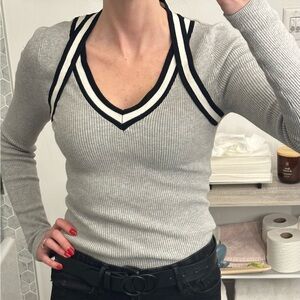 Karen Millen | Ribbed V-Neck Sweater (Size 4) 🎲